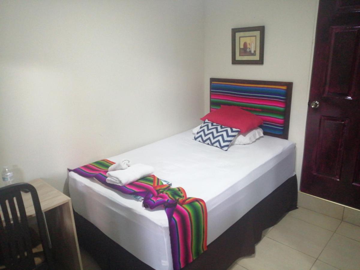 Hotel Antiguo Antiguo Cuscatlán Pokoj fotografie