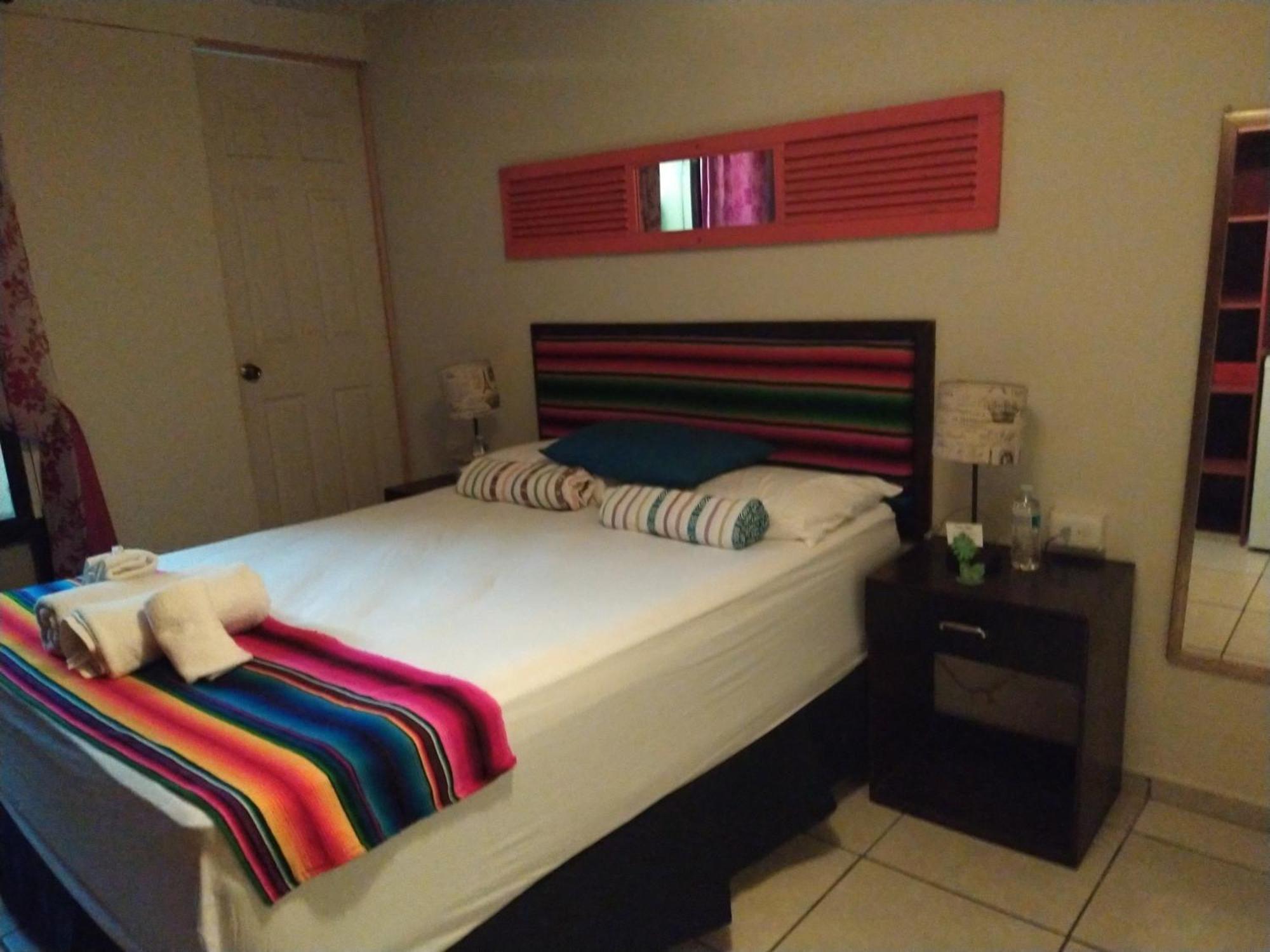 Hotel Antiguo Antiguo Cuscatlán Pokoj fotografie
